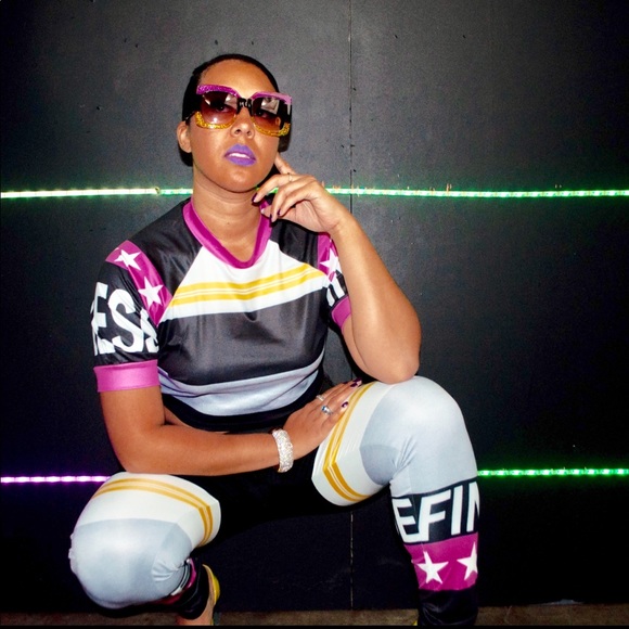 Two Piece Racer Set - Picture 12 of 14